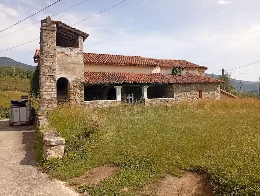 Iglesia de La Asunci&oacute;n, Parroquia de La Transfiguraci&oacute;n y La Asunci&oacute;n