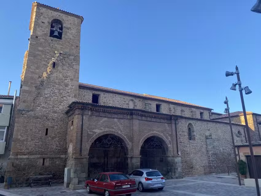 Iglesia de la Virgen de Maga&ntilde;a