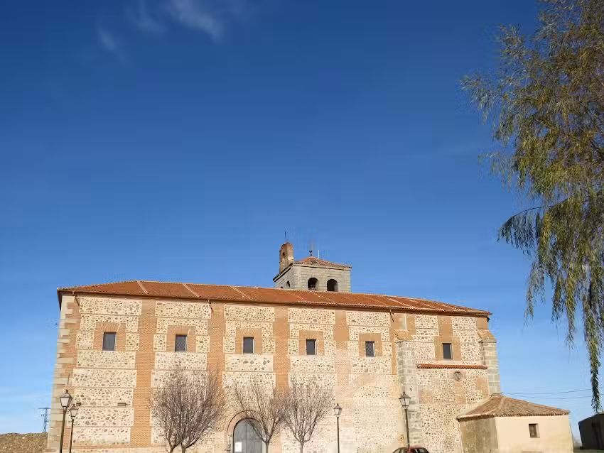 Iglesia de Labajos.