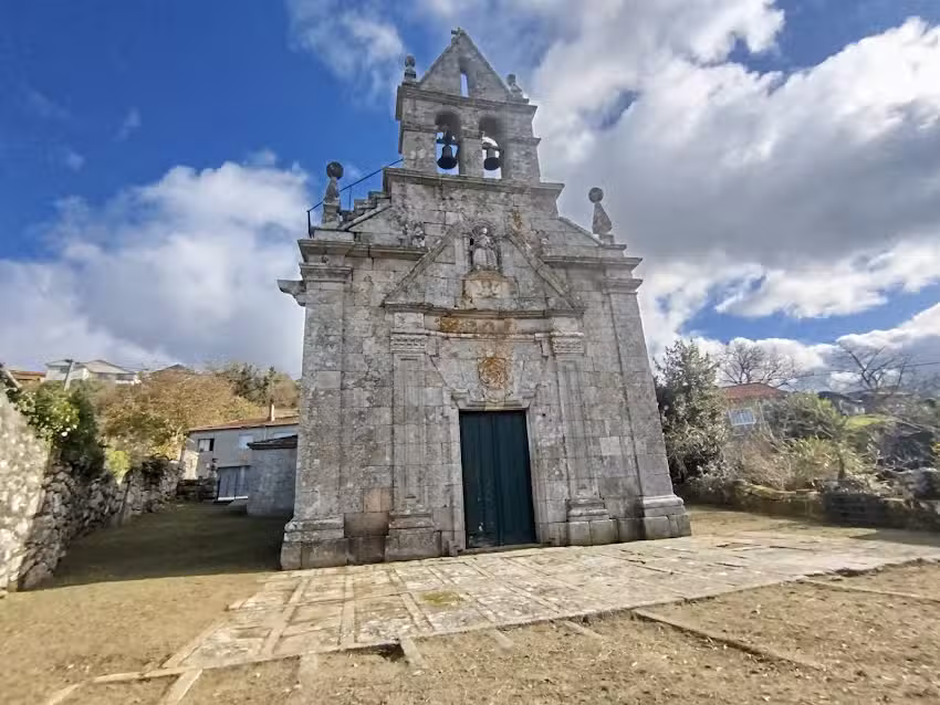 Iglesia de Leirado