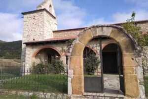 Iglesia de Llanos de Alba