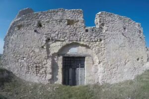 Iglesia de Nuestra Se&ntilde;ora de la Serna (Ruinas)
