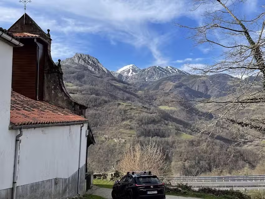 Iglesia de Pi&ntilde;era de Arriba