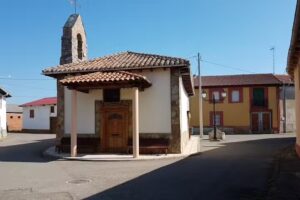 Iglesia de Qui&ntilde;ones del R&iacute;o