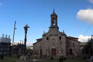 Iglesia de San Andr&eacute;s de Vea