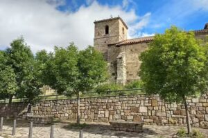 Iglesia de San Andr&eacute;s, Parroquia de Nuestra Se&ntilde;ora del Rosario