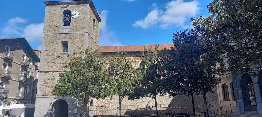 Iglesia de San Bartolom&eacute; Ap&oacute;stol