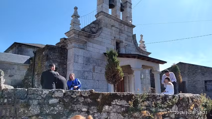 Iglesia de San Bartolom&eacute; de Penouta