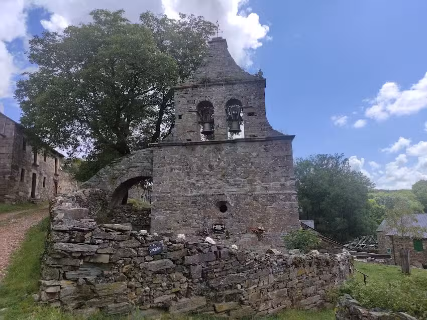 Iglesia de San Bernab&eacute; y San Antonio