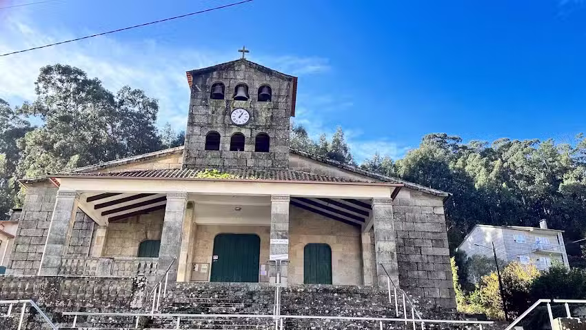 Iglesia de San Bernardo de Combarro