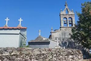 Iglesia de San Cosme de Fiolleda
