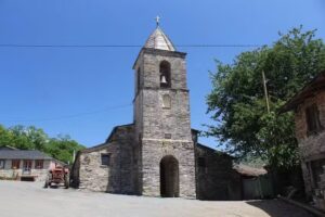 Iglesia de San Crist&oacute;bal de Louzara