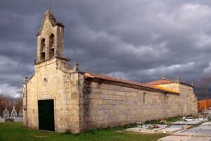 Iglesia de San Esteban de Amb&iacute;a