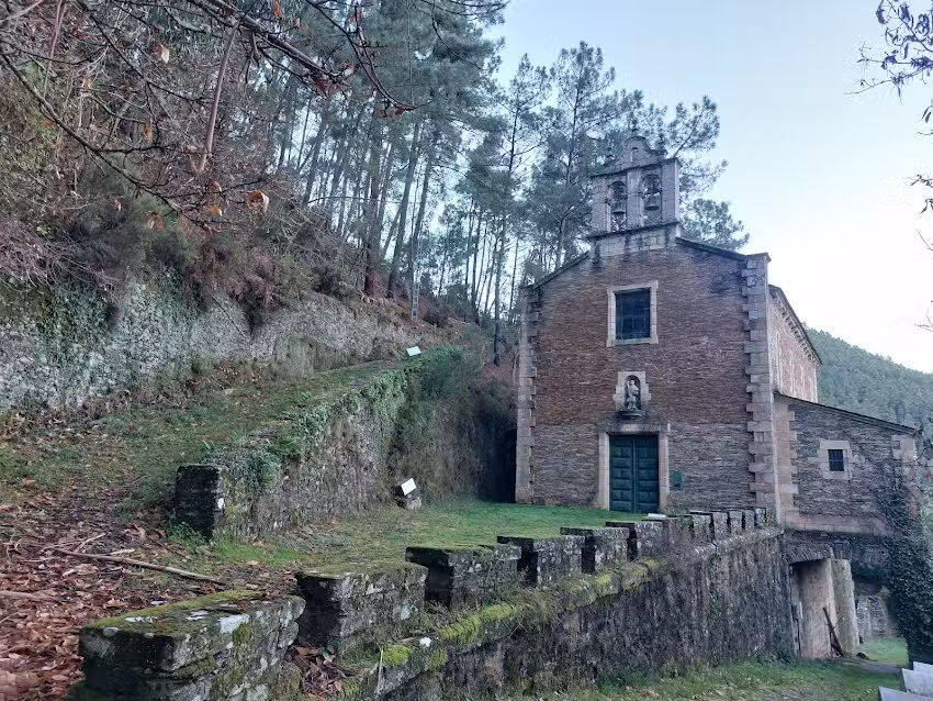 Iglesia de San Esteban de Chouz&aacute;n