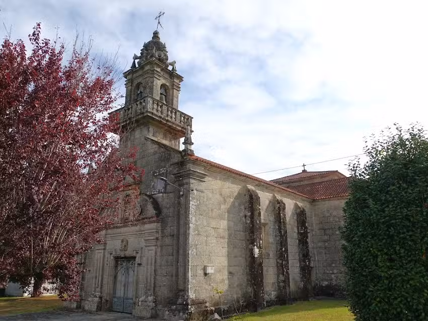 Iglesia de San Fins de Lougares