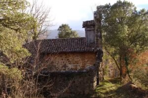 Iglesia de San Juan Bautista en Barriolacuesta