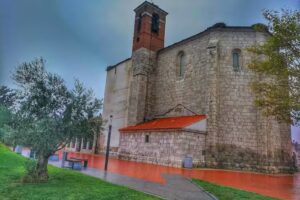 Iglesia de San Juan Bautista y cementerio de Santovenia de Pisuerga