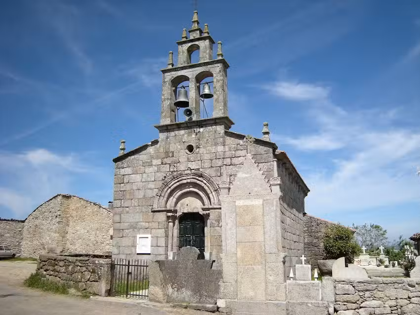 Iglesia de San Juan de Bouzoa