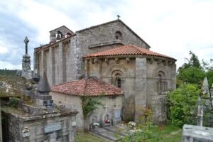 Iglesia de San Juli&aacute;n de Astureses