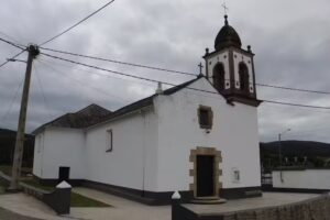 Iglesia de San Juli&aacute;n de Cabarcos