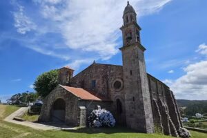 Iglesia de San Juli&aacute;n de Moraime