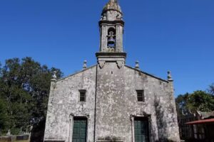 Iglesia de San Mamede de Lo&ntilde;o