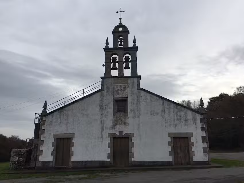 Iglesia de San Mamede de Oleiros