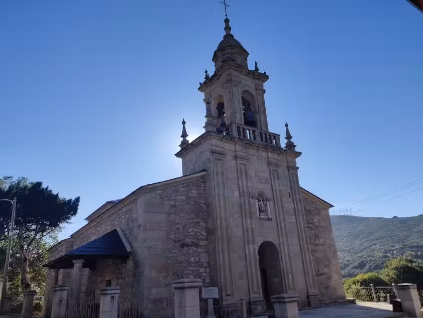 Iglesia de San Mam&eacute;s de Lubi&aacute;n