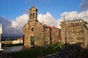 Iglesia de San Mart&iacute;n de Coucieiro
