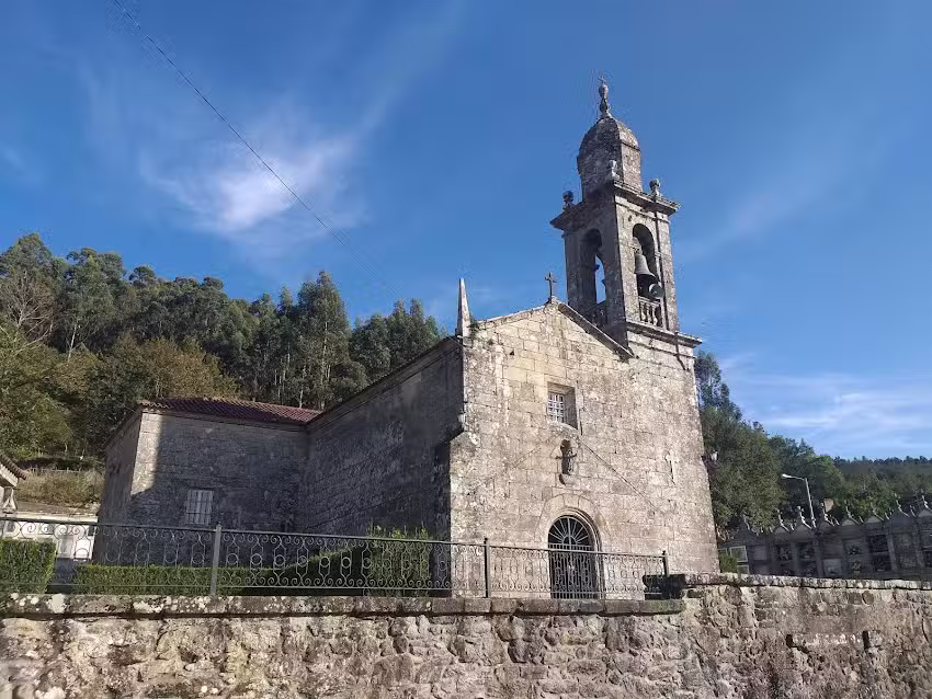 Iglesia de San Mart&iacute;n de Laxe