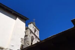 Iglesia de San Mart&iacute;n de Peites