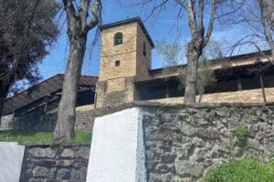 Iglesia de San Mart&iacute;n Obispo (Zollo)