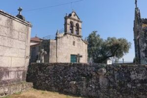 Iglesia de San Marti&ntilde;o de Frades