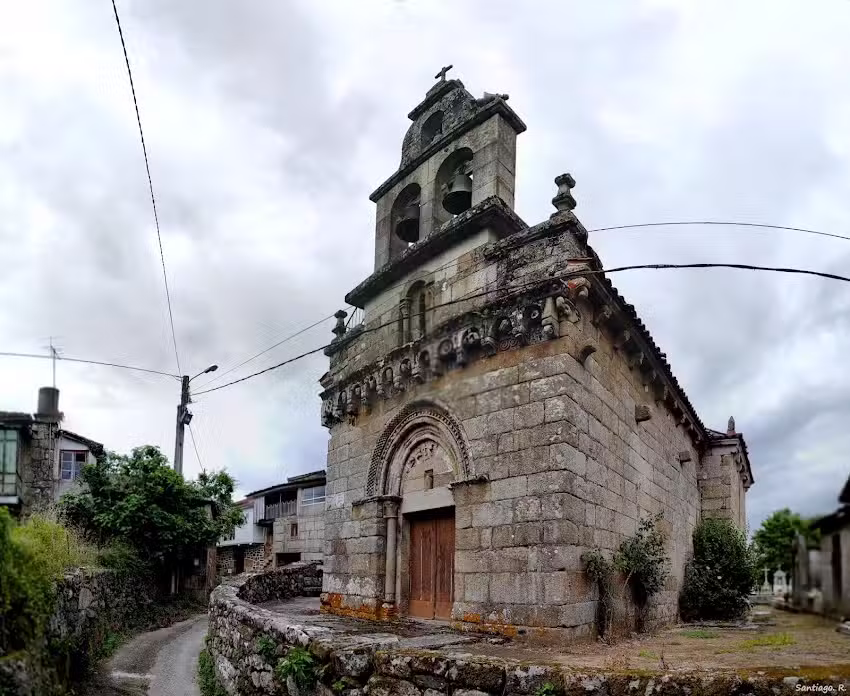 Iglesia de San Marti&ntilde;o de Loiro