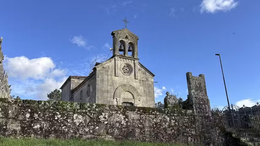 Iglesia de San Marti&ntilde;o de O Lago