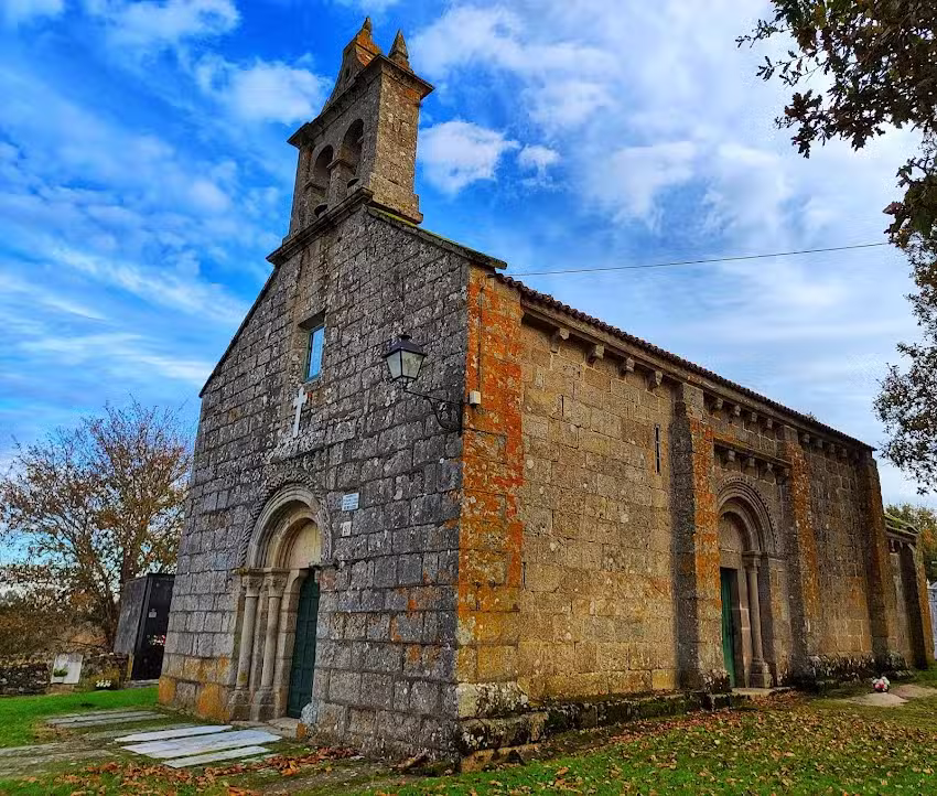 Iglesia de San Marti&ntilde;o de Tiobre
