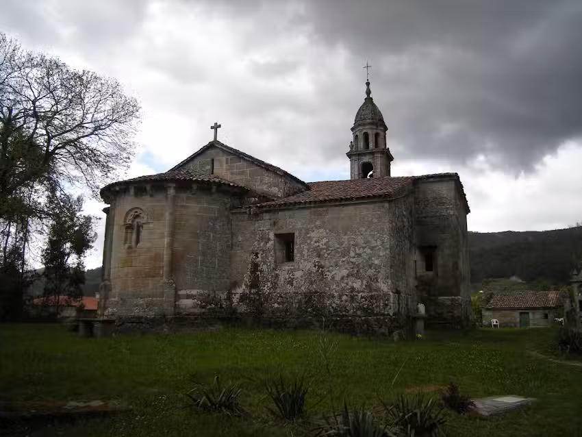 Iglesia de San Miguel de Campo Lameiro