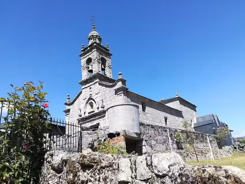 Iglesia de San Miguel de Carracedo