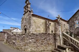 Iglesia de San Miguel de Lores