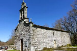 Iglesia de San Miguel de Oleiros