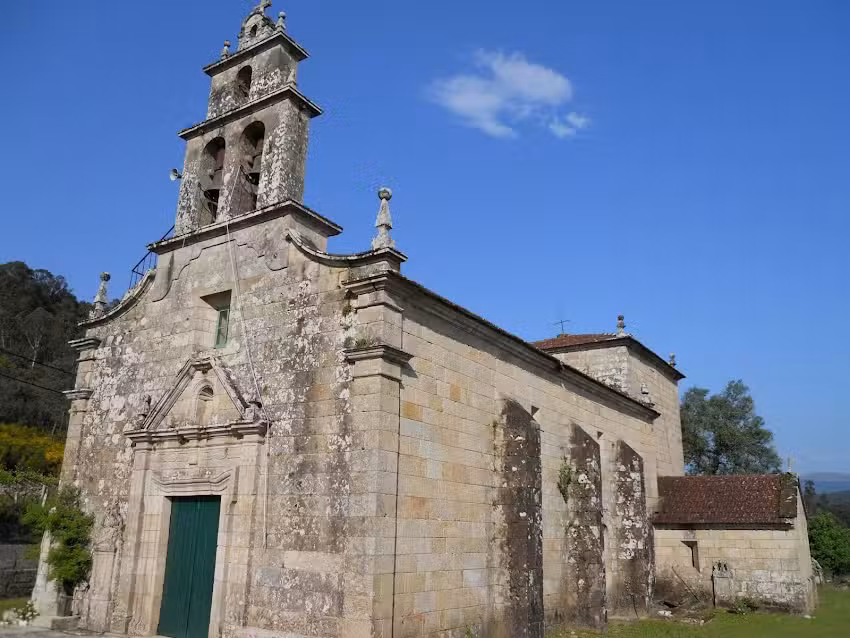 Iglesia de San Miguel de Riofr&iacute;o