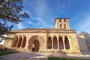 Iglesia de San Miguel de Sotosalbos