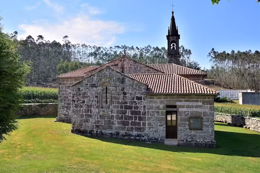 Iglesia de San Miguel de Treos