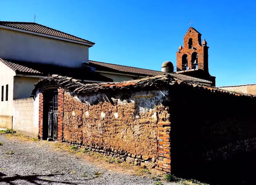 IGLESIA DE &laquo;SAN PEDRO AP&Oacute;STOL&raquo;