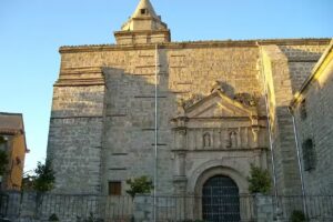 Iglesia De San Pedro Apóstol