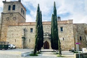 Iglesia de San Pedro Apostol