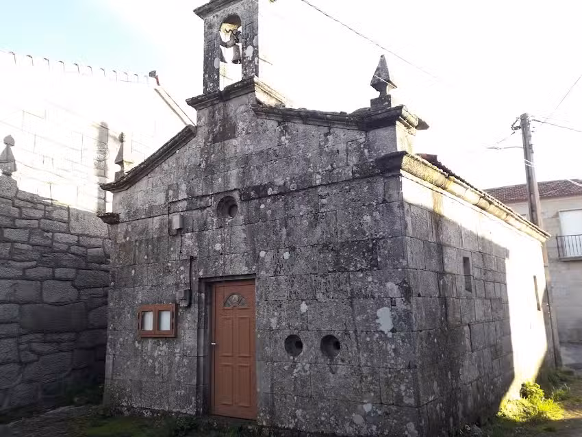 Iglesia de San Pedro de Castro de Laza