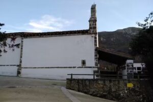 Iglesia de San Pedro de Ladines