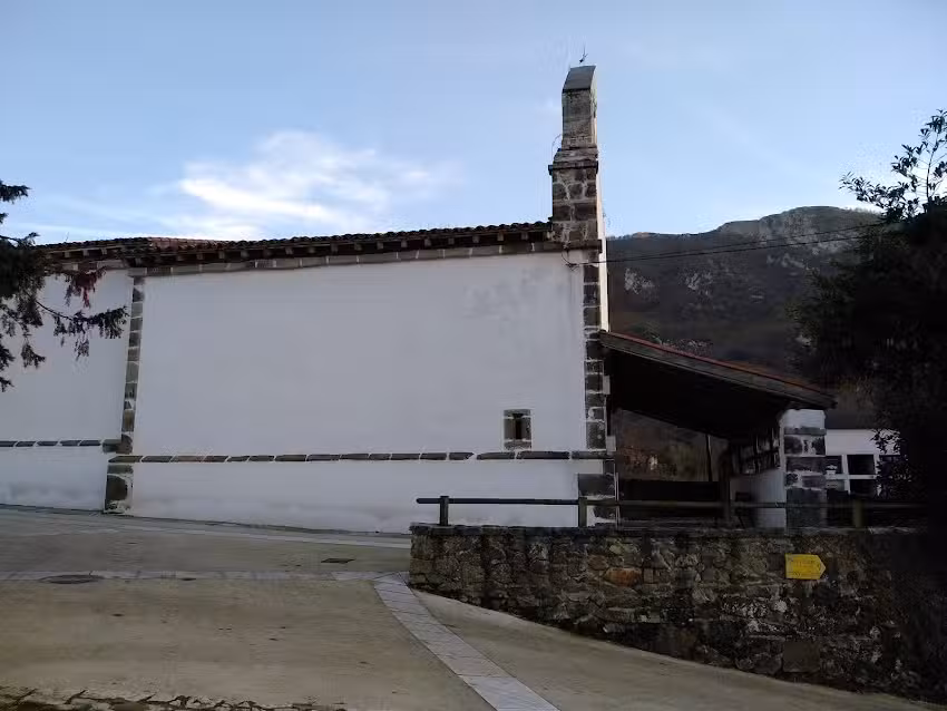 Iglesia de San Pedro de Ladines