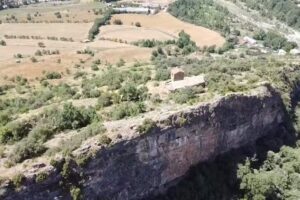 Iglesia de San Pedro de Orrit